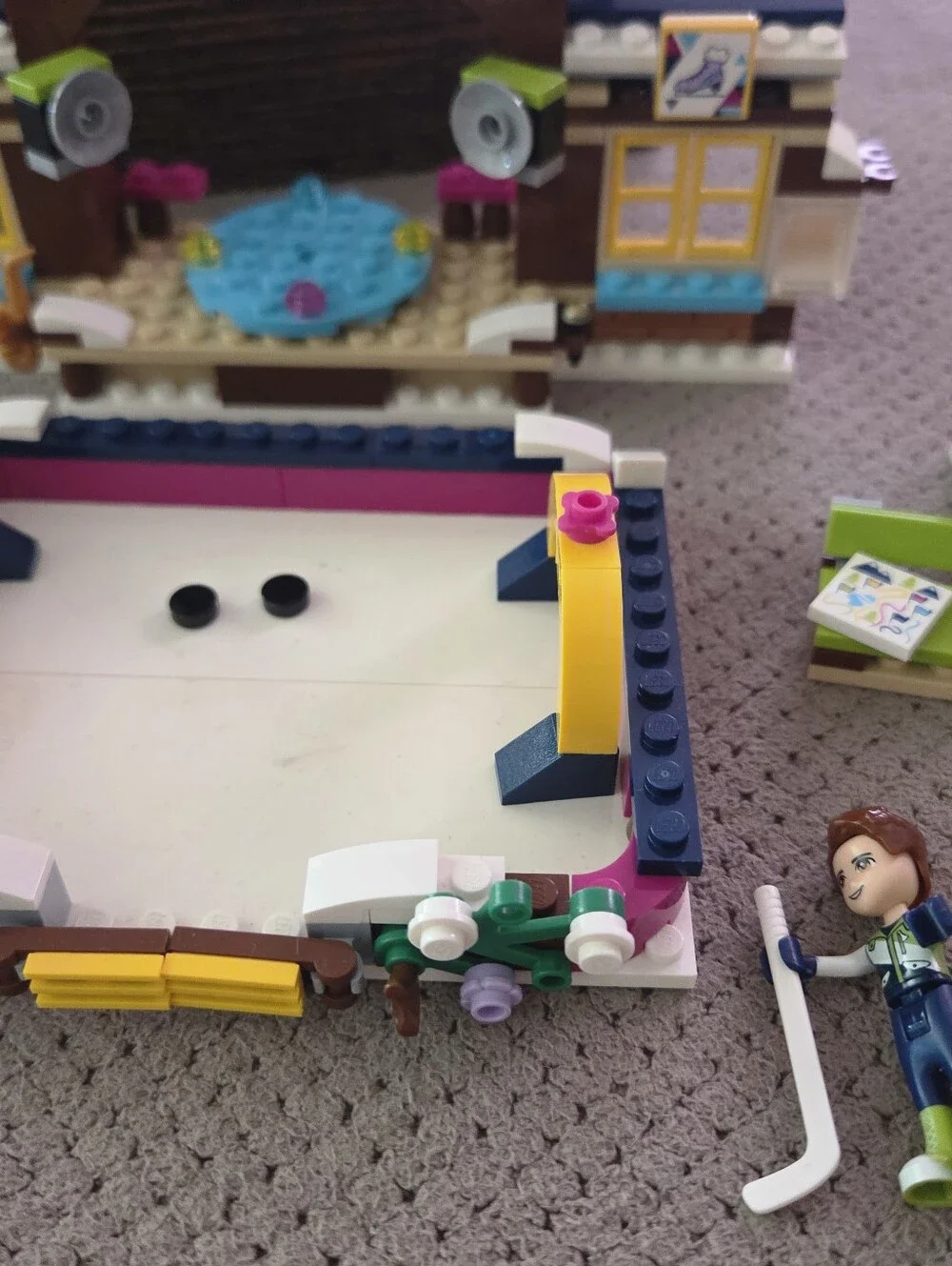LEGO Friends Snow Resort Ice Rink 97% complete includes mini figures, instructio